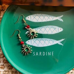 Gold and Red Sunburst dangle Earrings trendy summer 2025